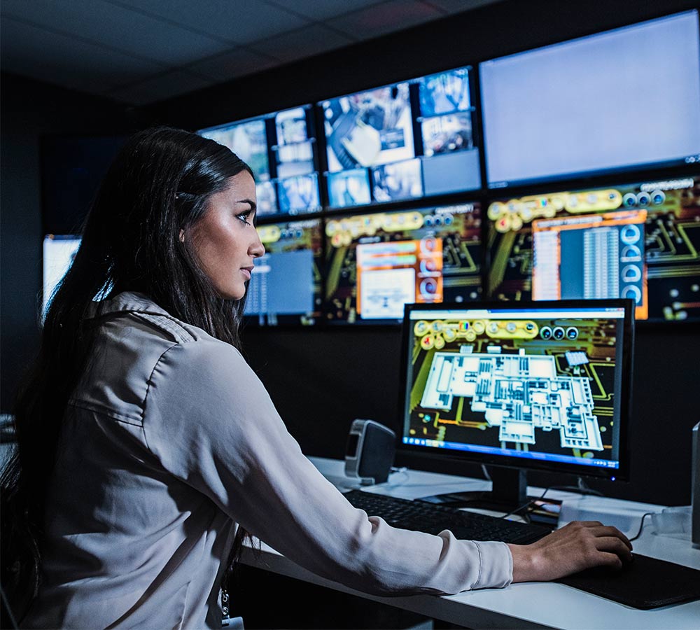 woman-in-monitoring-center.jpg